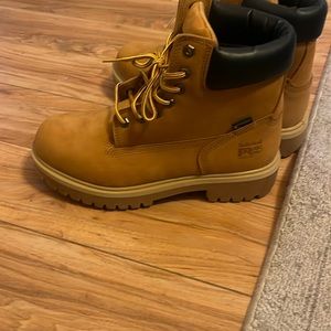 New never worn timberland steel toe waterproof boots